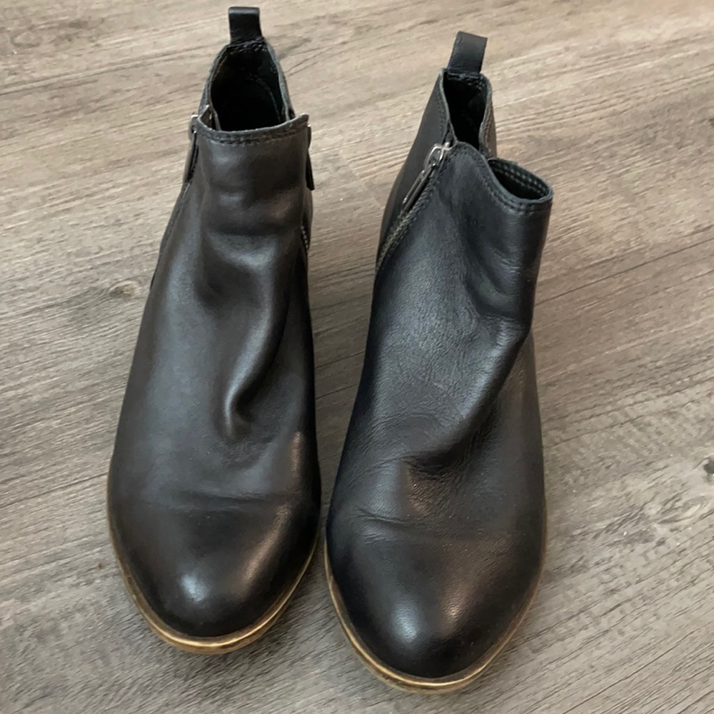 Lucky Brand black booties size 8.5 women’s